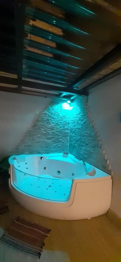 UcedaCasas Toya Jacuzziアパートメント エクステリア 写真